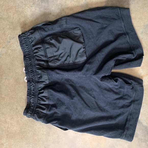 shorts - Picture 3 of 3